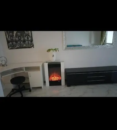 Daire Comfortable Family Vatican Apartament Large *