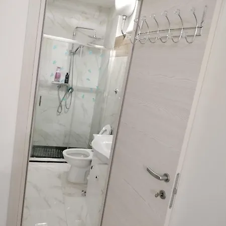 Daire Comfortable Family Vatican Apartament Large *